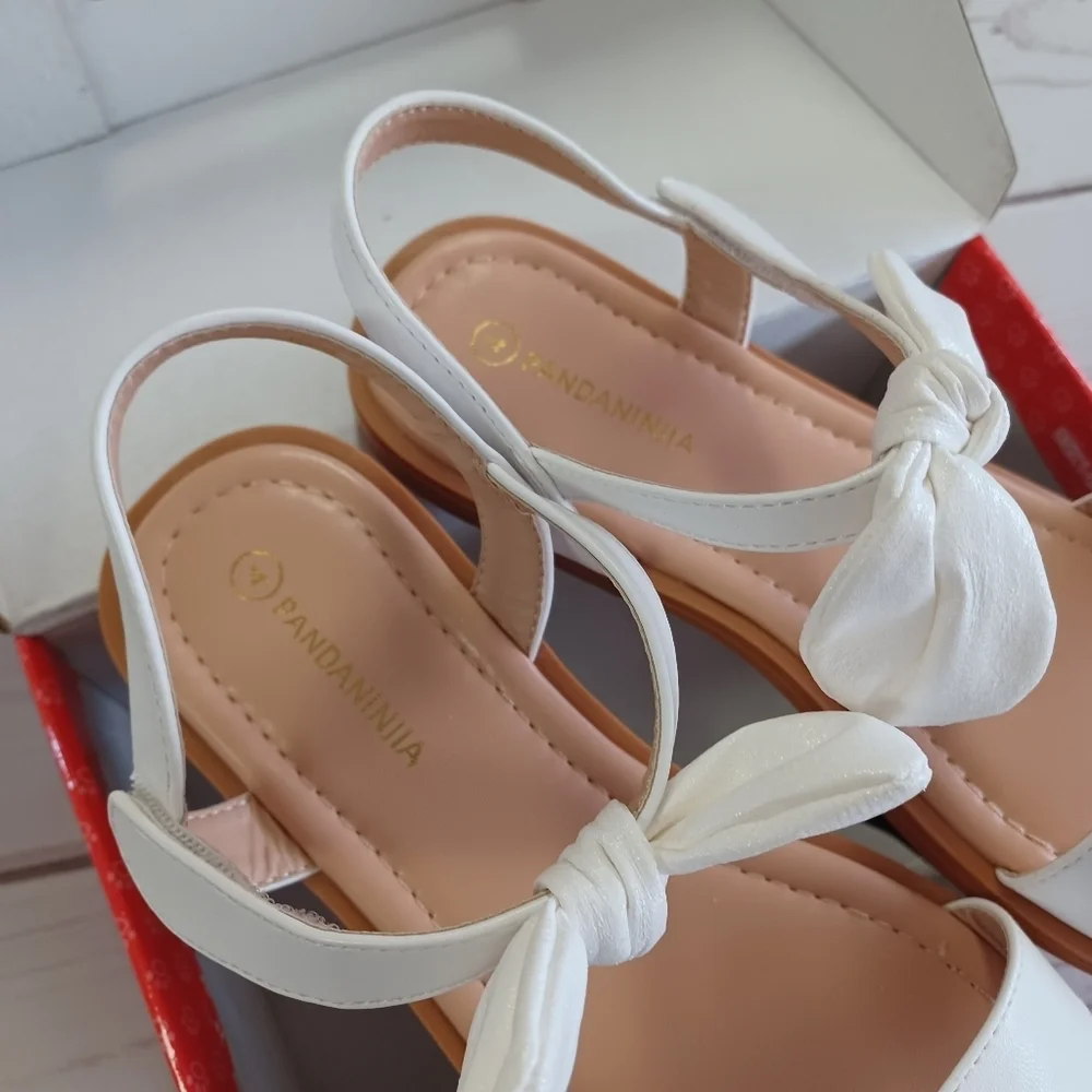 PANDANINJA Ella Big Kids Girls White Size 4 Bow Dressy Neutral Sandal Shoes NWT